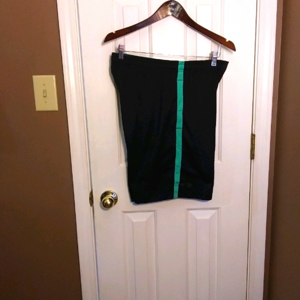 nwot LARGE MENS under armour basketball shorts BLA